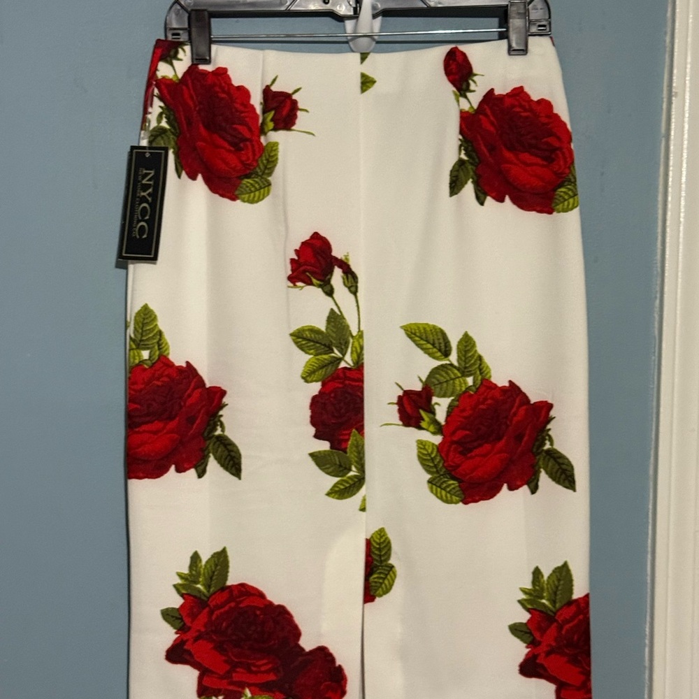 NYC Red Floral A-Line Skirt - Picture 7 of 12